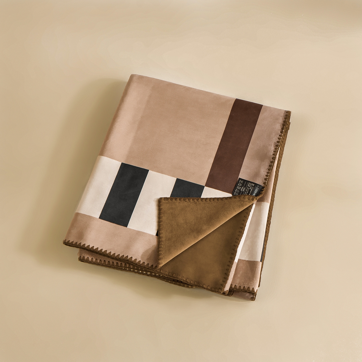 91家纺网 家纺一手货源 找家纺 （总）禧禾 2025新款300g氨超锦狐绒数码印花毛毯-米吉拉 咖