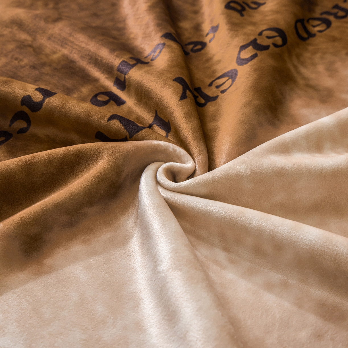 91家纺网 家纺一手货源 找家纺 （总）禧禾 2025新款300g氨超锦狐绒数码印花毛毯-布纹西高地