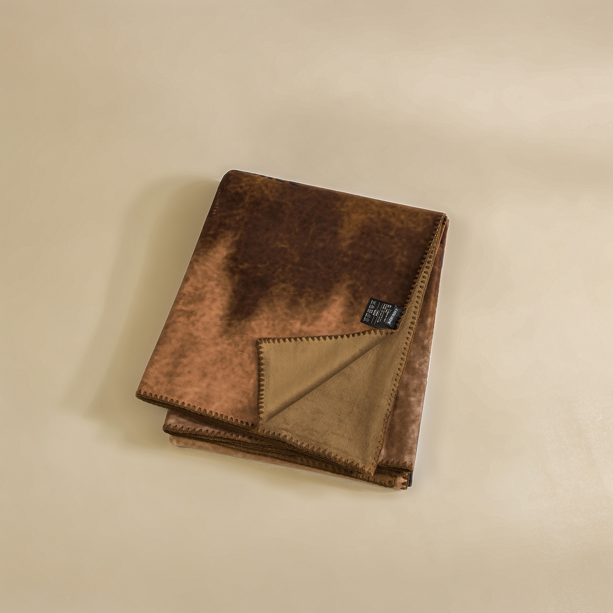 91家纺网 家纺一手货源 找家纺 （总）禧禾 2025新款300g氨超锦狐绒数码印花毛毯-布纹西高地