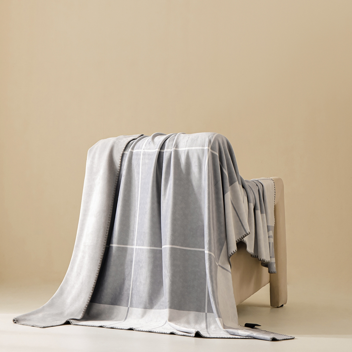 91家纺网 家纺一手货源 找家纺 （总）禧禾 2025新款PE高分子A类泡小豆刺绣床裙冷感席三件套-兰蝶秘境