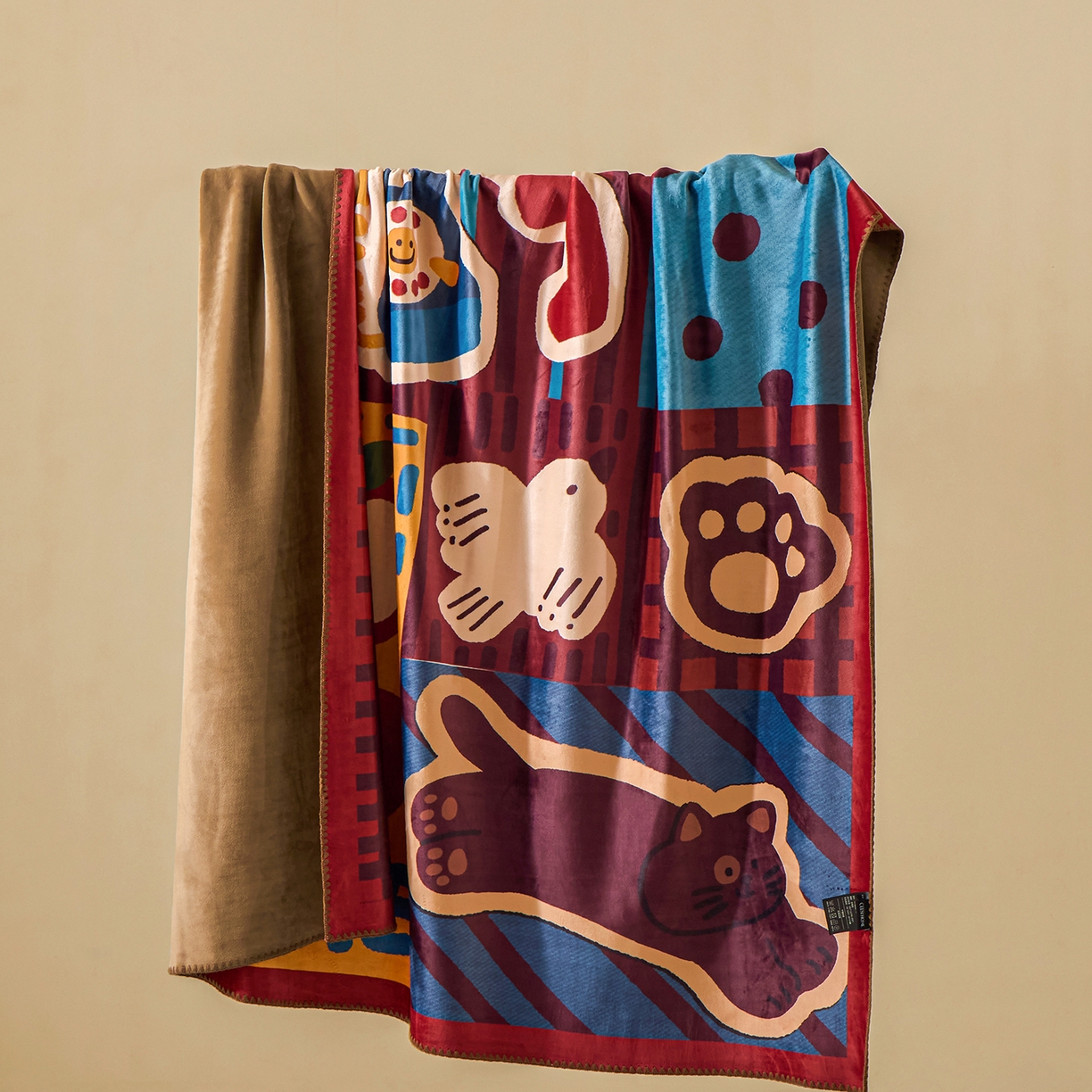 91家纺网 家纺一手货源 找家纺 （总）禧禾 2025新款300g氨超锦狐绒数码印花毛毯-动物拼图