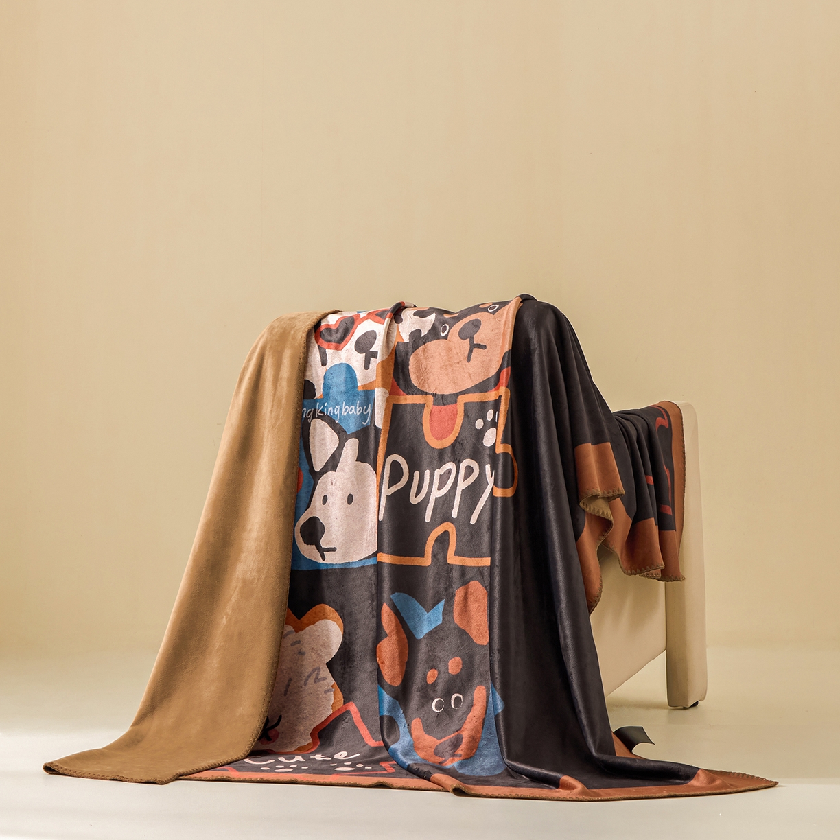 91家纺网 家纺一手货源 找家纺 （总）禧禾 2025新款300g氨超锦狐绒数码印花毛毯-墨镜稻哥