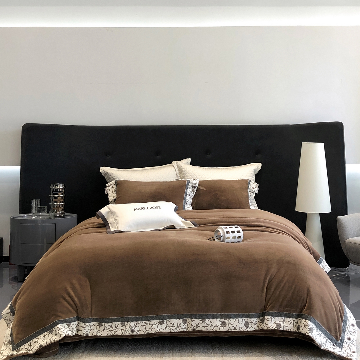 91家纺网 家纺一手货源 找家纺 （总）佳汐蓝家纺 2025新款熊极绒2.0重工色织大拼边系列四件套