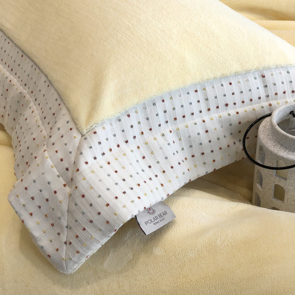 91家纺网 家纺一手货源 找家纺 佳汐蓝家纺 2025新款熊极绒2.0重工色织大拼边系列四件套 圣诞胶片-星芒黄