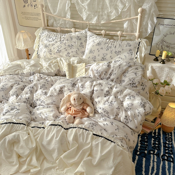 91家纺网 家纺一手货源 找家纺 （总）阿曼达 2025新款韩系法式慵懒氛围感印花泡芙花边四件套（专版花型）-樱花泡芙