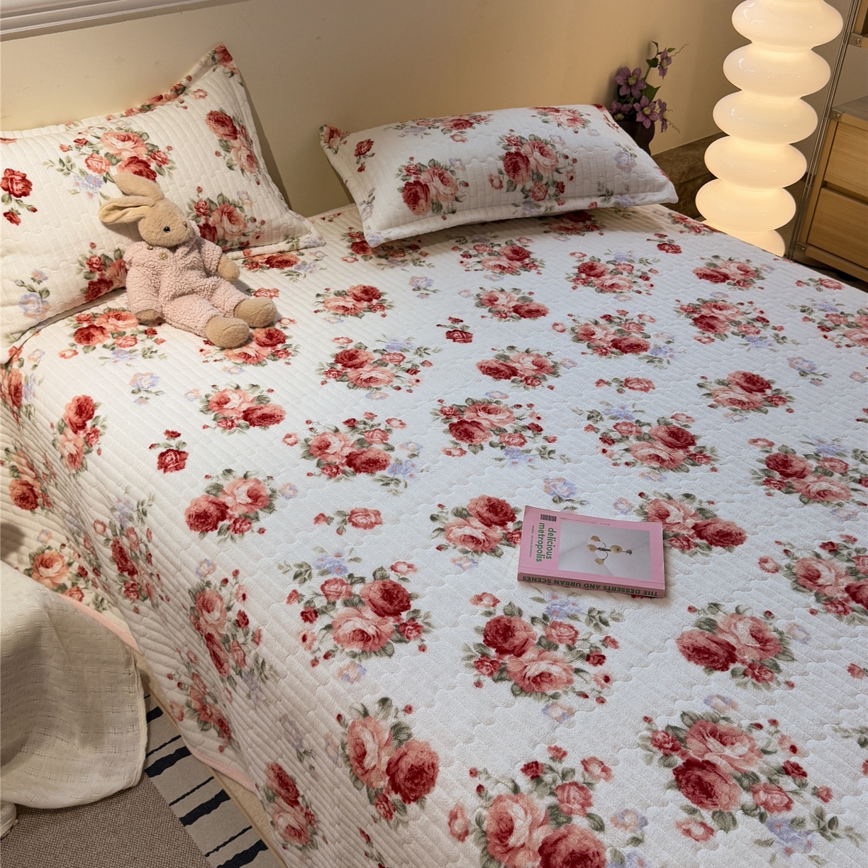 91家纺网 家纺一手货源 找家纺 （总）佰亿莱 2025新款牛奶绒豆豆绒印花床盖四件套