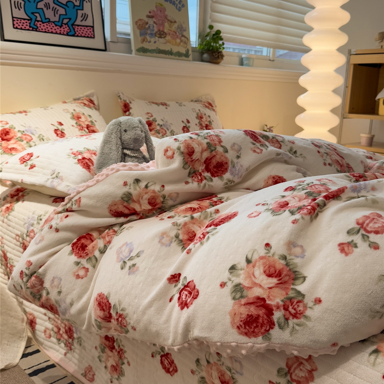 91家纺网 家纺一手货源 找家纺 （总）佰亿莱 2025新款牛奶绒豆豆绒印花床盖四件套