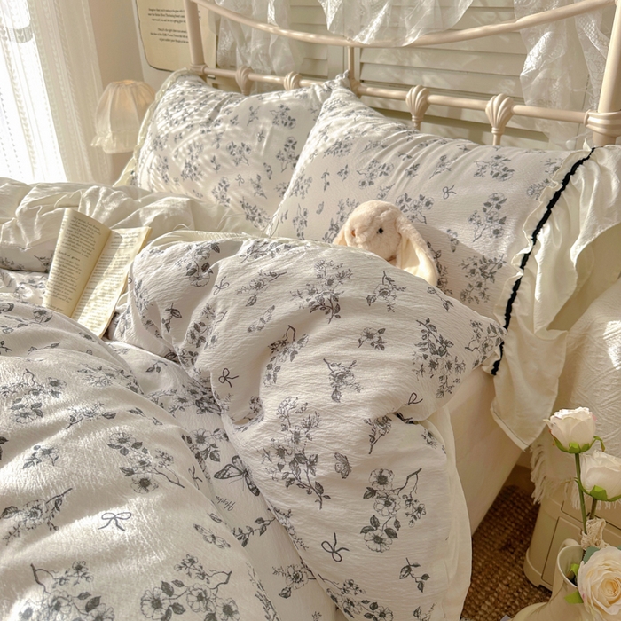 91家纺网 家纺一手货源 找家纺 阿曼达 2025新款韩系法式慵懒氛围感印花泡芙花边四件套（专版花型）-樱花泡芙 樱花泡芙-花园