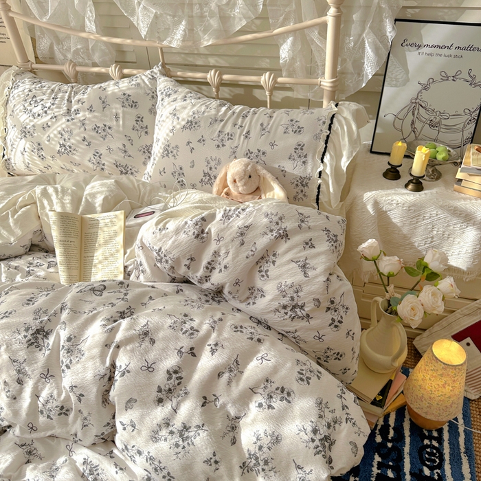 91家纺网 家纺一手货源 找家纺 阿曼达 2025新款韩系法式慵懒氛围感印花泡芙花边四件套（专版花型）-樱花泡芙 樱花泡芙-花园