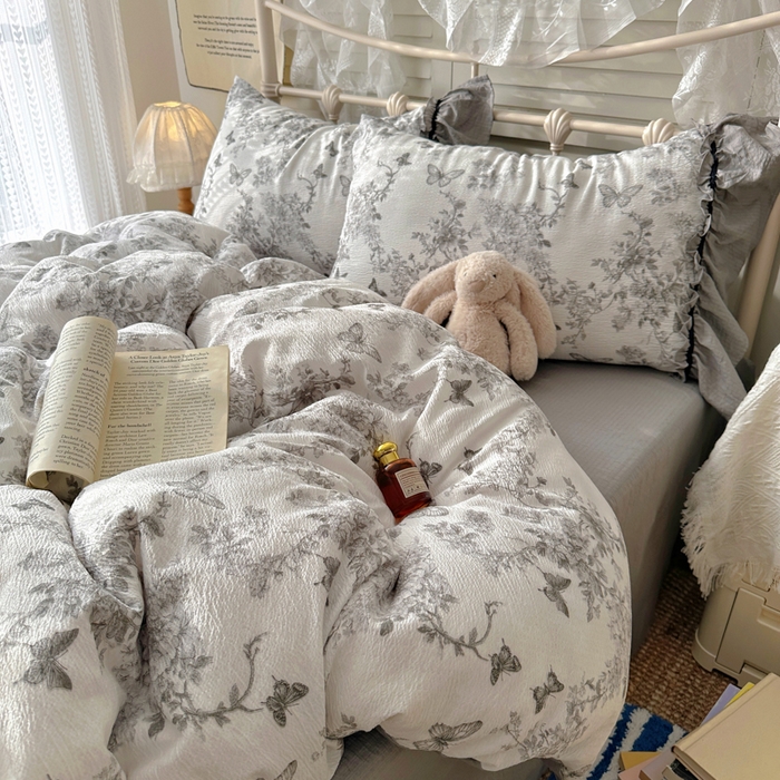 91家纺网 家纺一手货源 找家纺 阿曼达 2025新款韩系法式慵懒氛围感印花泡芙花边四件套（专版花型）-樱花泡芙 樱花泡芙-梦境