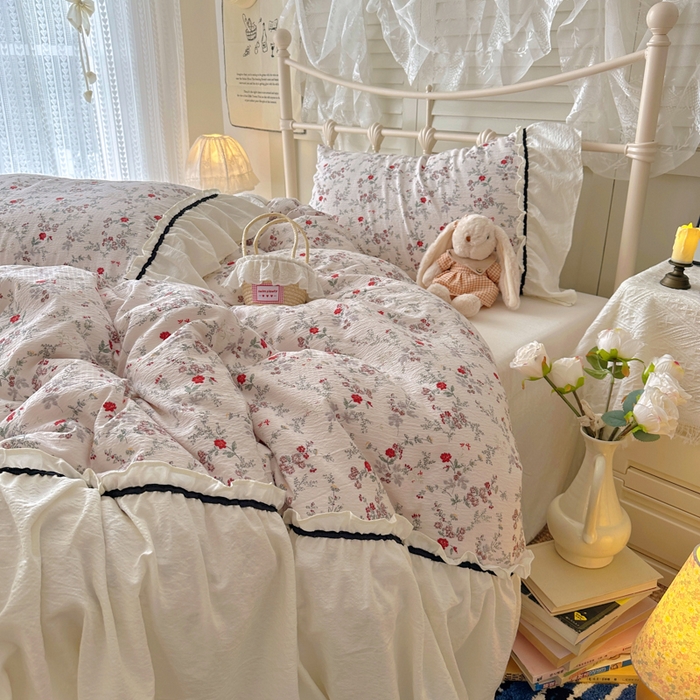 91家纺网 家纺一手货源 找家纺 阿曼达 2025新款韩系法式慵懒氛围感印花泡芙花边四件套（专版花型）-樱花泡芙 樱花泡芙-原里红