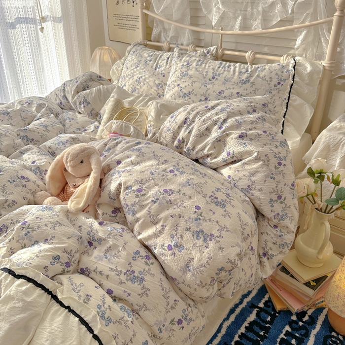 91家纺网 家纺一手货源 找家纺 阿曼达 2025新款韩系法式慵懒氛围感印花泡芙花边四件套（专版花型）-樱花泡芙 樱花泡芙-原里蓝