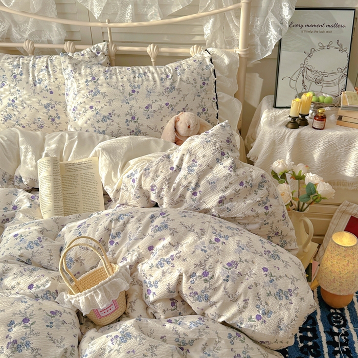 91家纺网 家纺一手货源 找家纺 阿曼达 2025新款韩系法式慵懒氛围感印花泡芙花边四件套（专版花型）-樱花泡芙 樱花泡芙-原里蓝