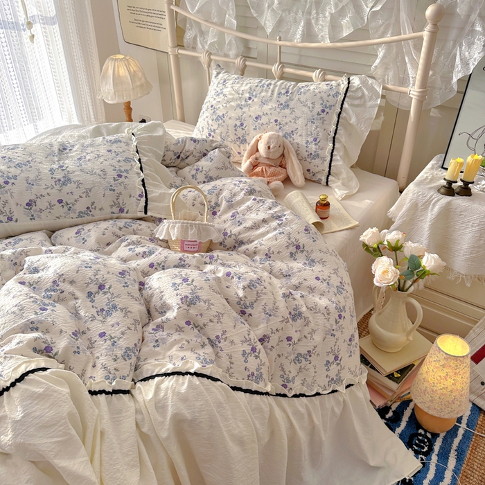 91家纺网 家纺一手货源 找家纺 阿曼达 2025新款韩系法式慵懒氛围感印花泡芙花边四件套（专版花型）-樱花泡芙 樱花泡芙-原里蓝
