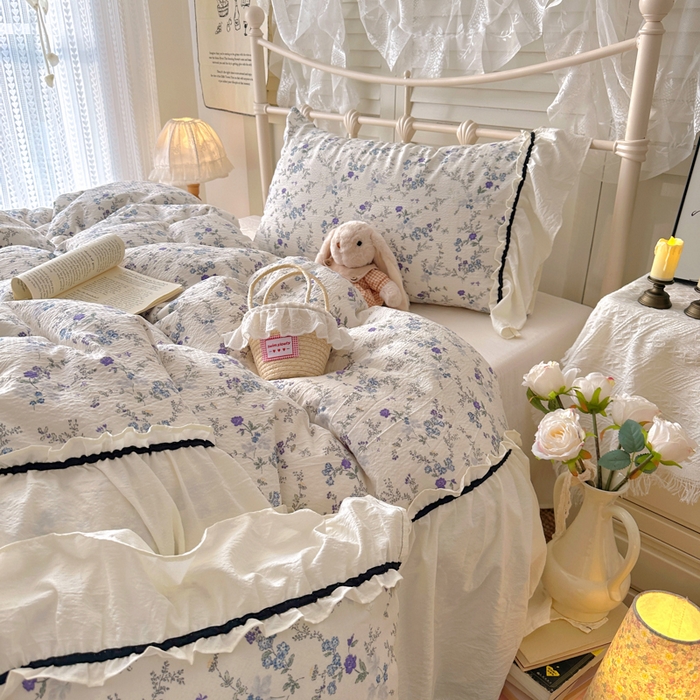 91家纺网 家纺一手货源 找家纺 阿曼达 2025新款韩系法式慵懒氛围感印花泡芙花边四件套（专版花型）-樱花泡芙 樱花泡芙-原里蓝