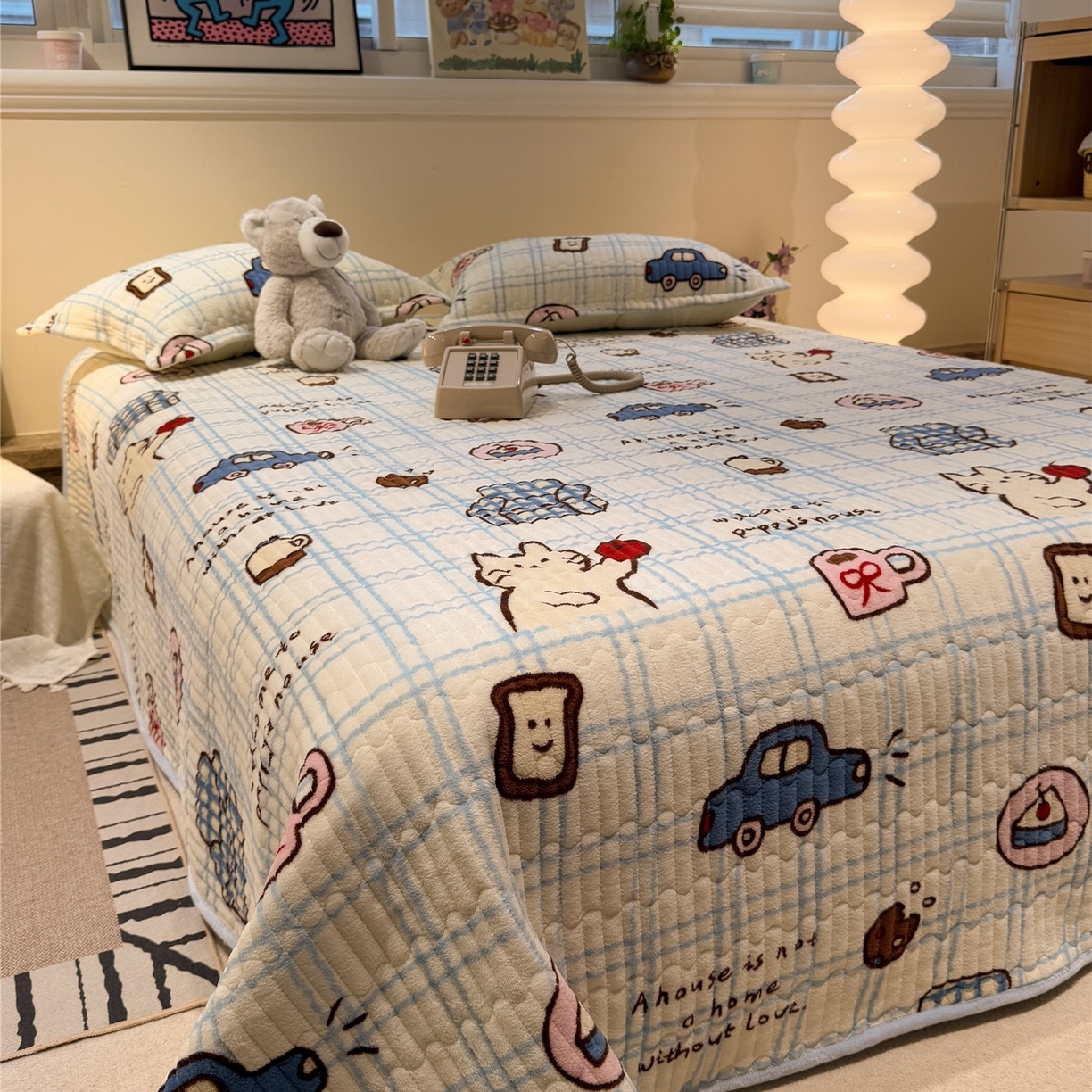 91家纺网 家纺一手货源 找家纺 佰亿莱 2026新款牛奶绒豆豆绒印花床盖四件套 猫咪酱