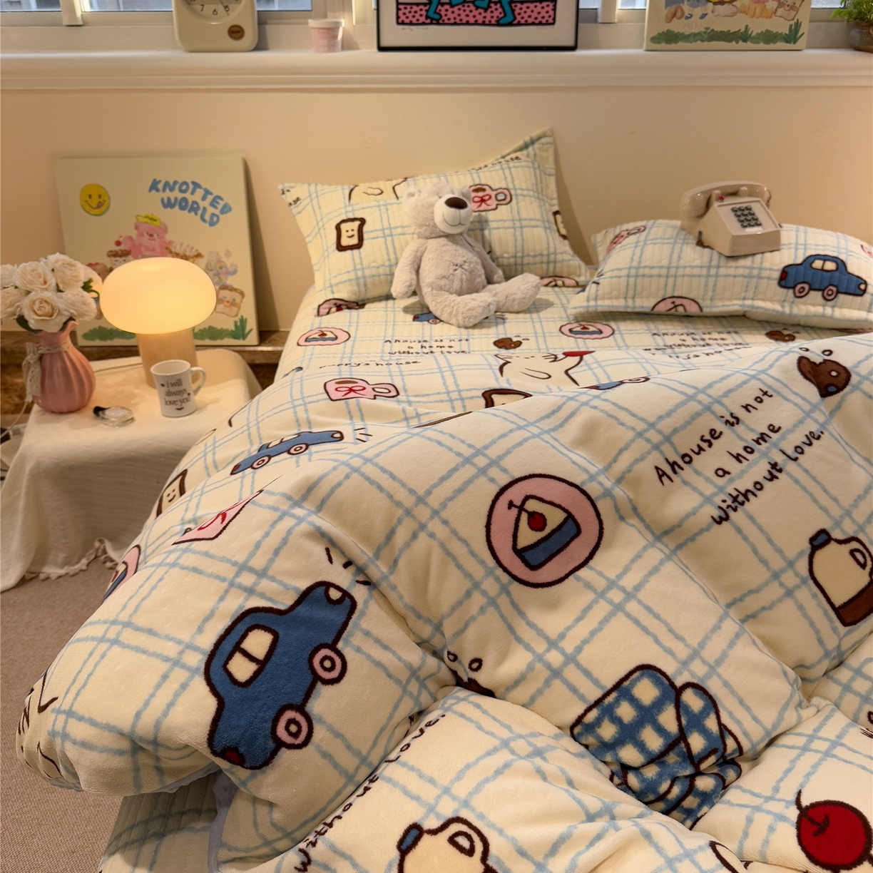 91家纺网 家纺一手货源 找家纺 佰亿莱 2026新款牛奶绒豆豆绒印花床盖四件套 猫咪酱