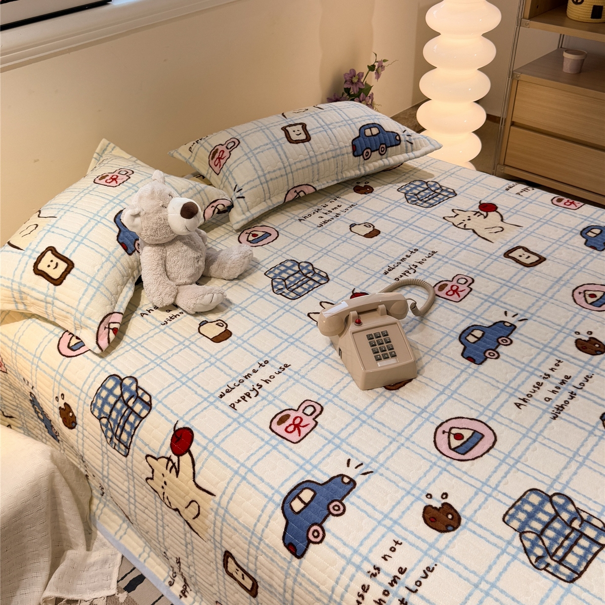 91家纺网 家纺一手货源 找家纺 佰亿莱 2026新款牛奶绒豆豆绒印花床盖四件套 猫咪酱