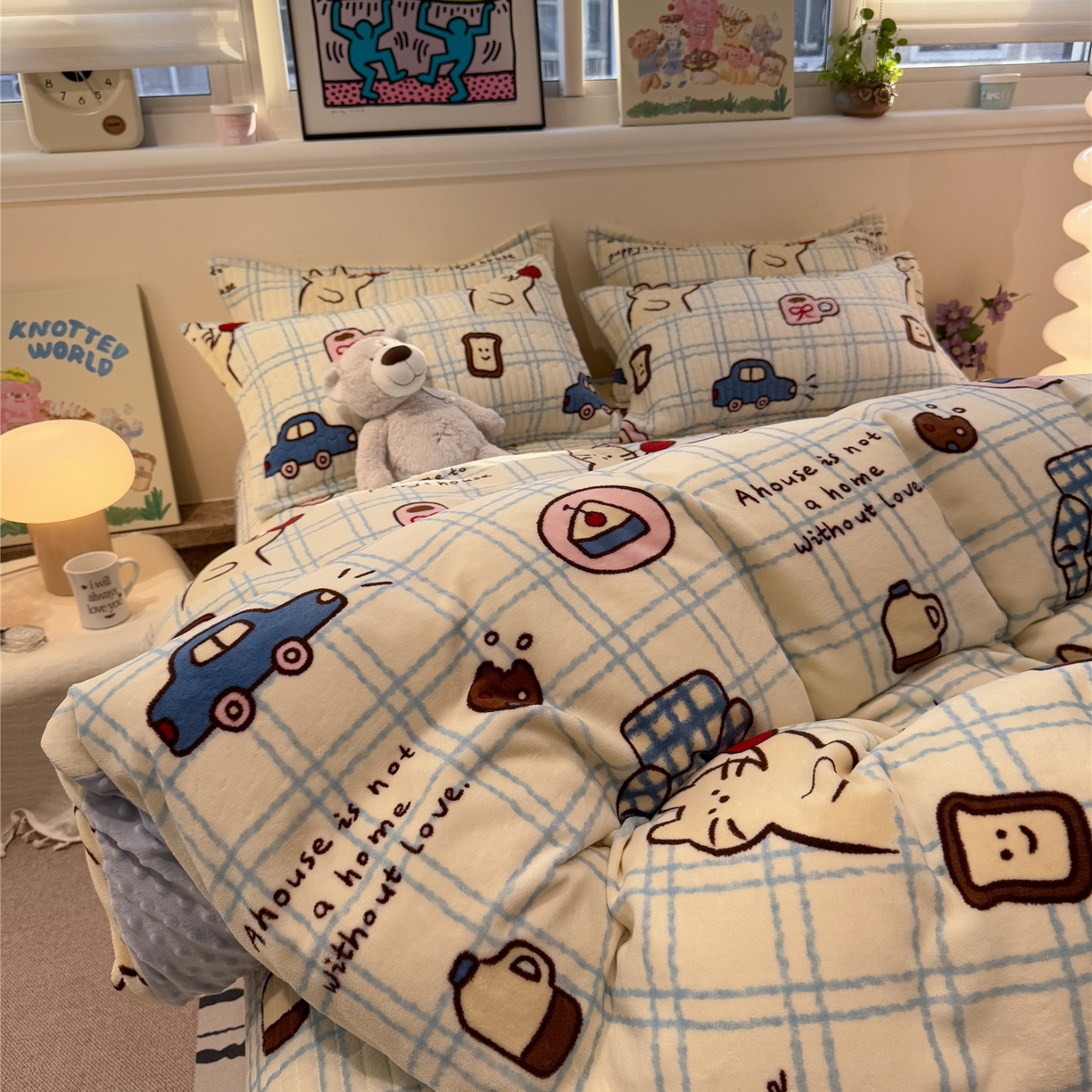 91家纺网 家纺一手货源 找家纺 佰亿莱 2026新款牛奶绒豆豆绒印花床盖四件套 猫咪酱