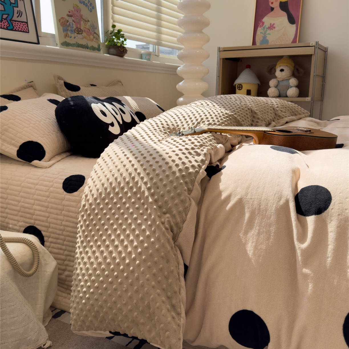 91家纺网 家纺一手货源 找家纺 佰亿莱 2026新款牛奶绒豆豆绒印花床盖四件套 奶油波波