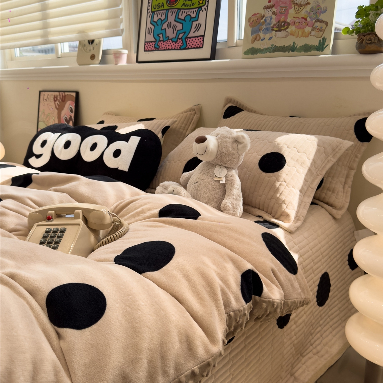 91家纺网 家纺一手货源 找家纺 佰亿莱 2026新款牛奶绒豆豆绒印花床盖四件套 奶油波波