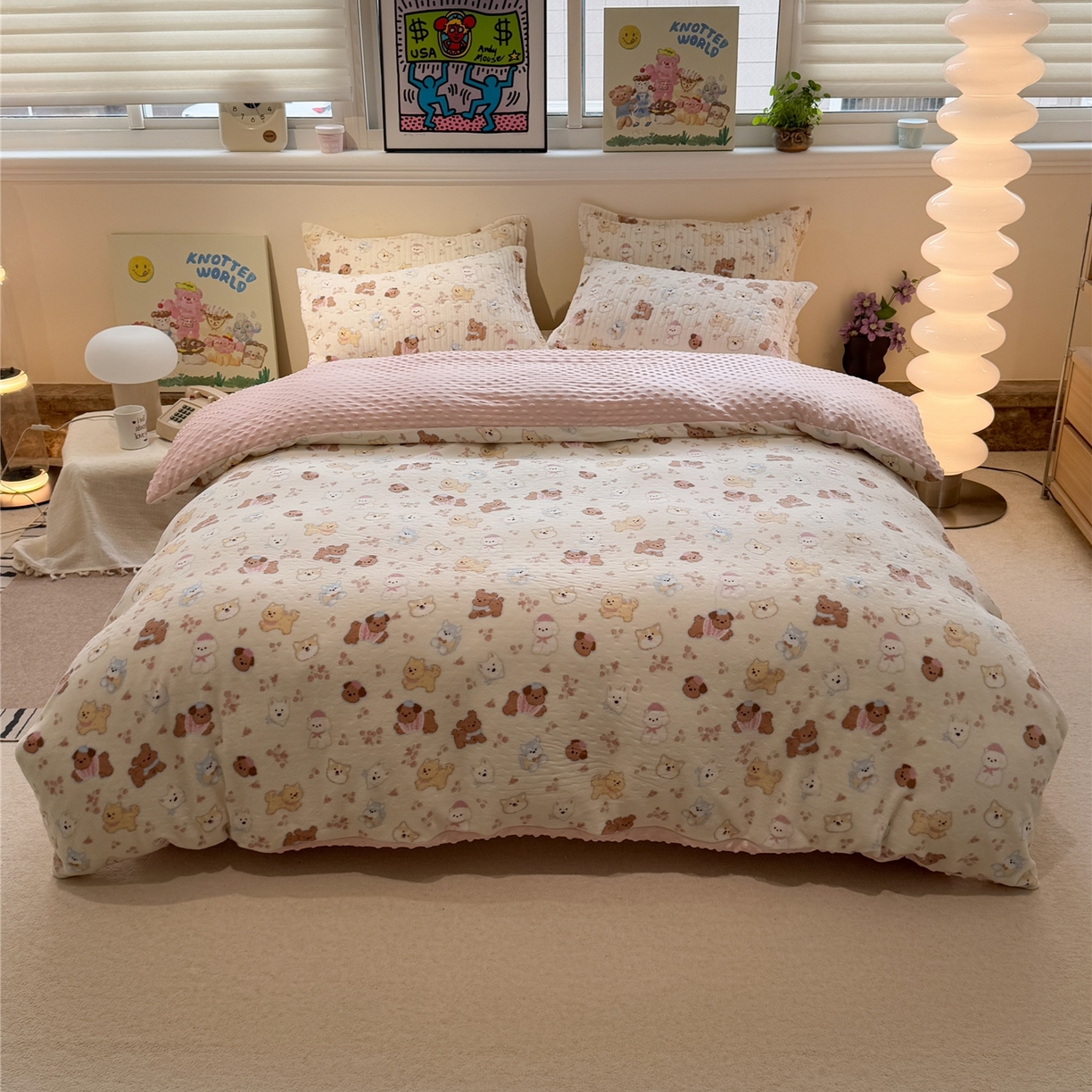 91家纺网 家纺一手货源 找家纺 佰亿莱 2026新款牛奶绒豆豆绒印花床盖四件套 旺仔乐园