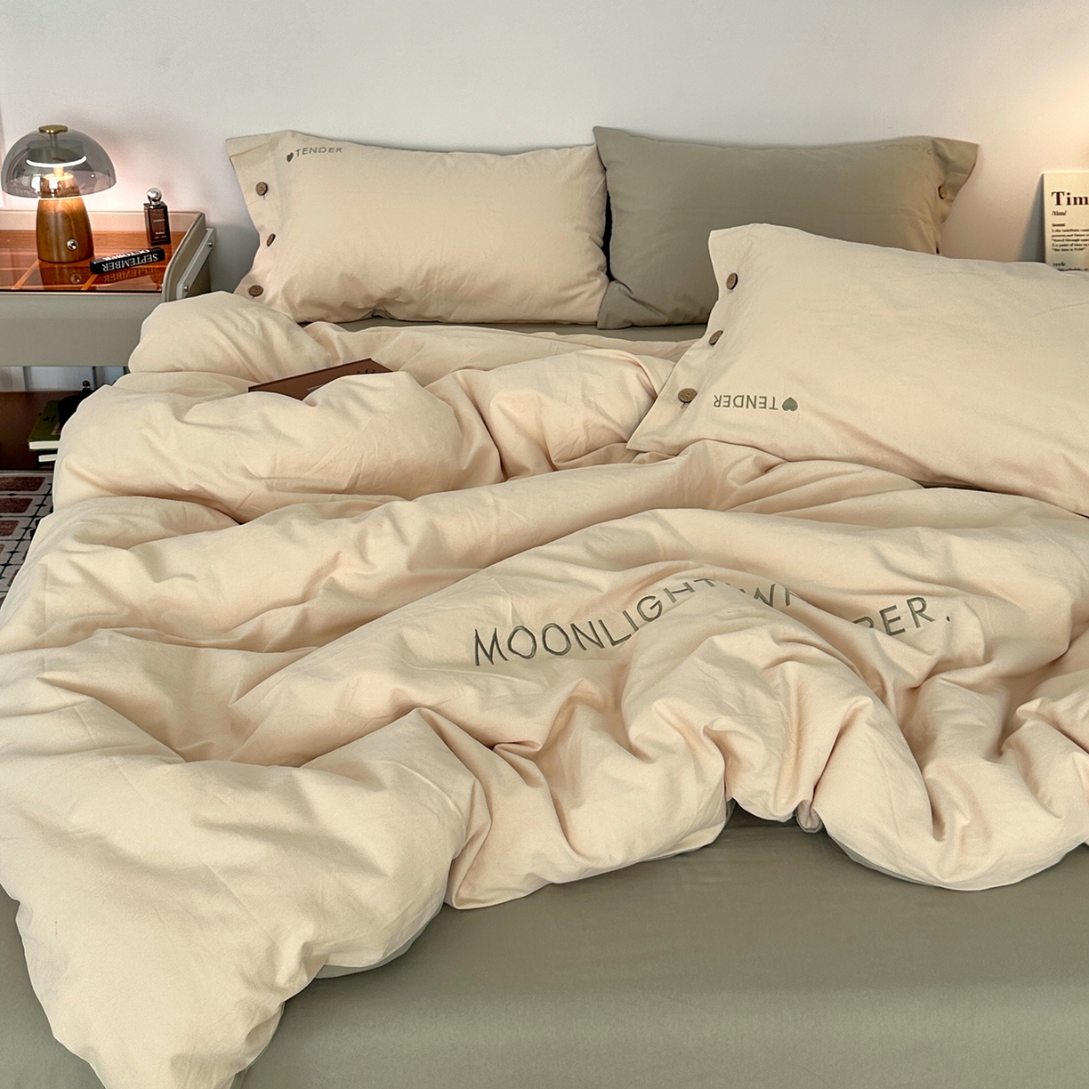 91家纺网 家纺一手货源 找家纺 艾咪-Amy ntmy 2025秋冬纽扣款全棉加厚磨毛刺绣四件套-漫月 漫月奶绿