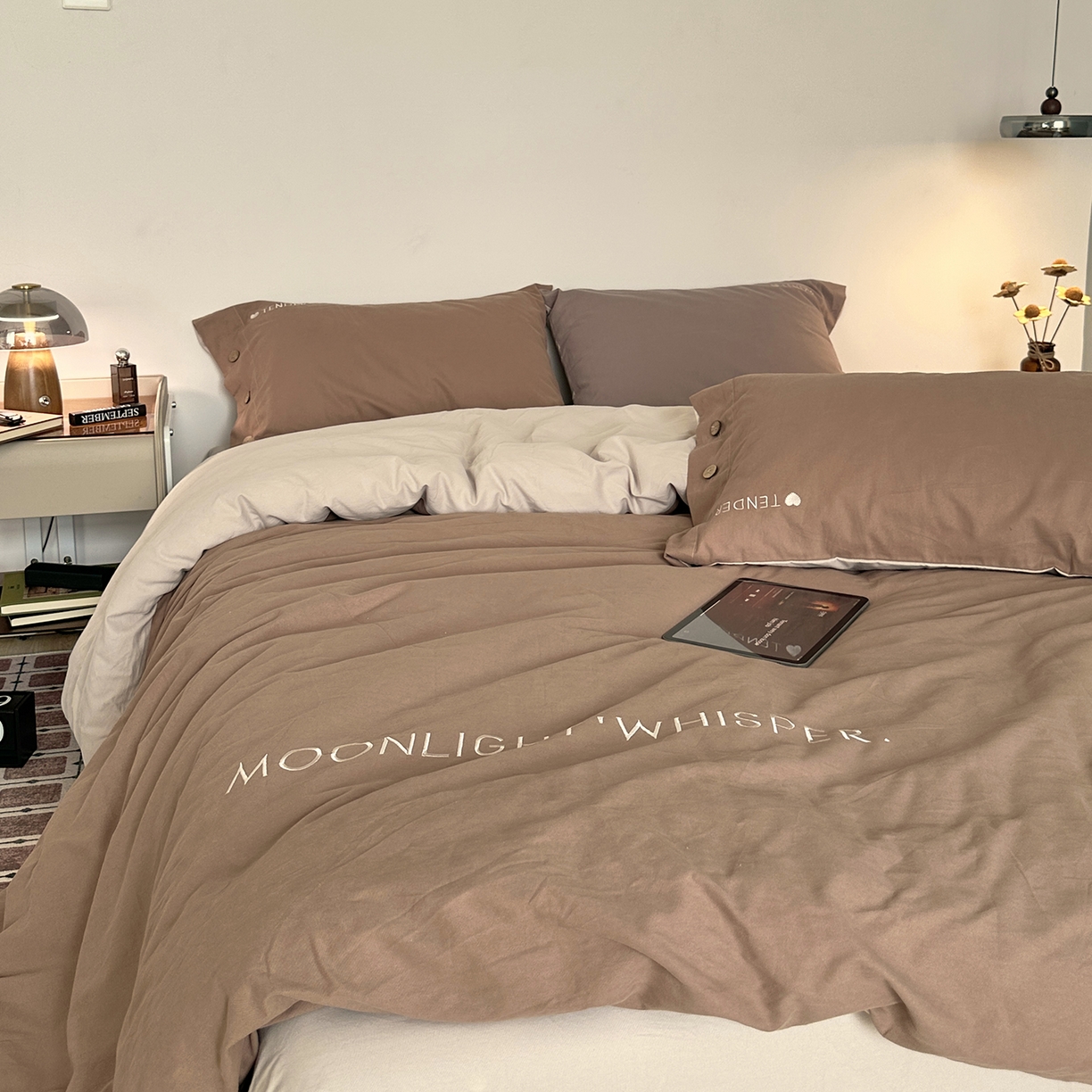 91家纺网 家纺一手货源 找家纺 艾咪-Amy ntmy 2025秋冬纽扣款全棉加厚磨毛刺绣四件套-漫月 漫月咖米