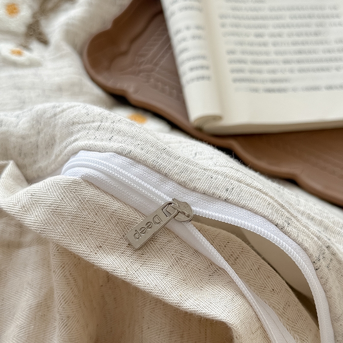 91家纺网 家纺一手货源 找家纺 （总）Mr.pig猪先生水洗棉 2025新款A版色织双层纱B版棉麻四件套-小雏菊