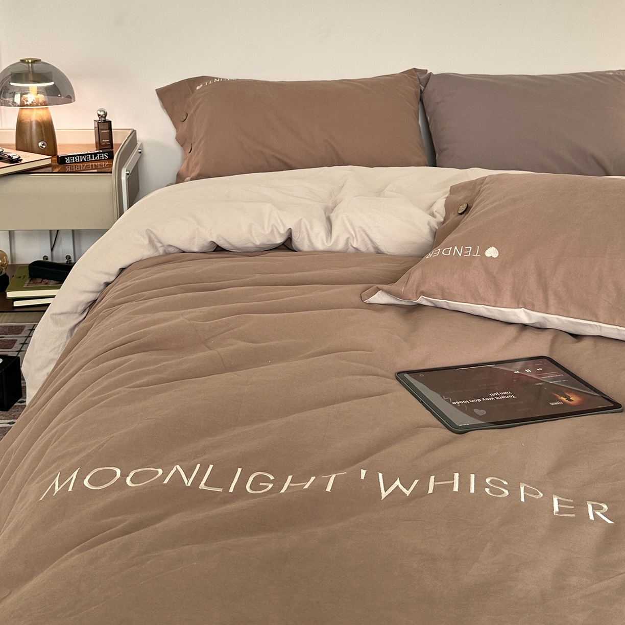 91家纺网 家纺一手货源 找家纺 艾咪-Amy ntmy 2025秋冬纽扣款全棉加厚磨毛刺绣四件套-漫月 漫月咖米