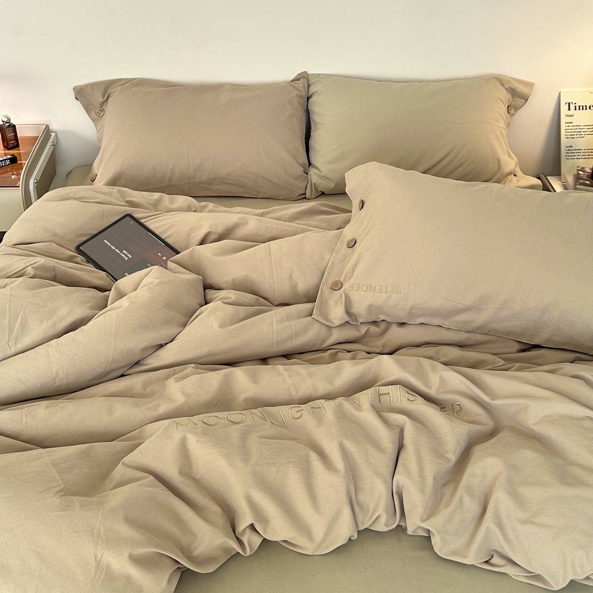 91家纺网 家纺一手货源 找家纺 艾咪-Amy ntmy 2025秋冬纽扣款全棉加厚磨毛刺绣四件套-漫月 漫月卡绿