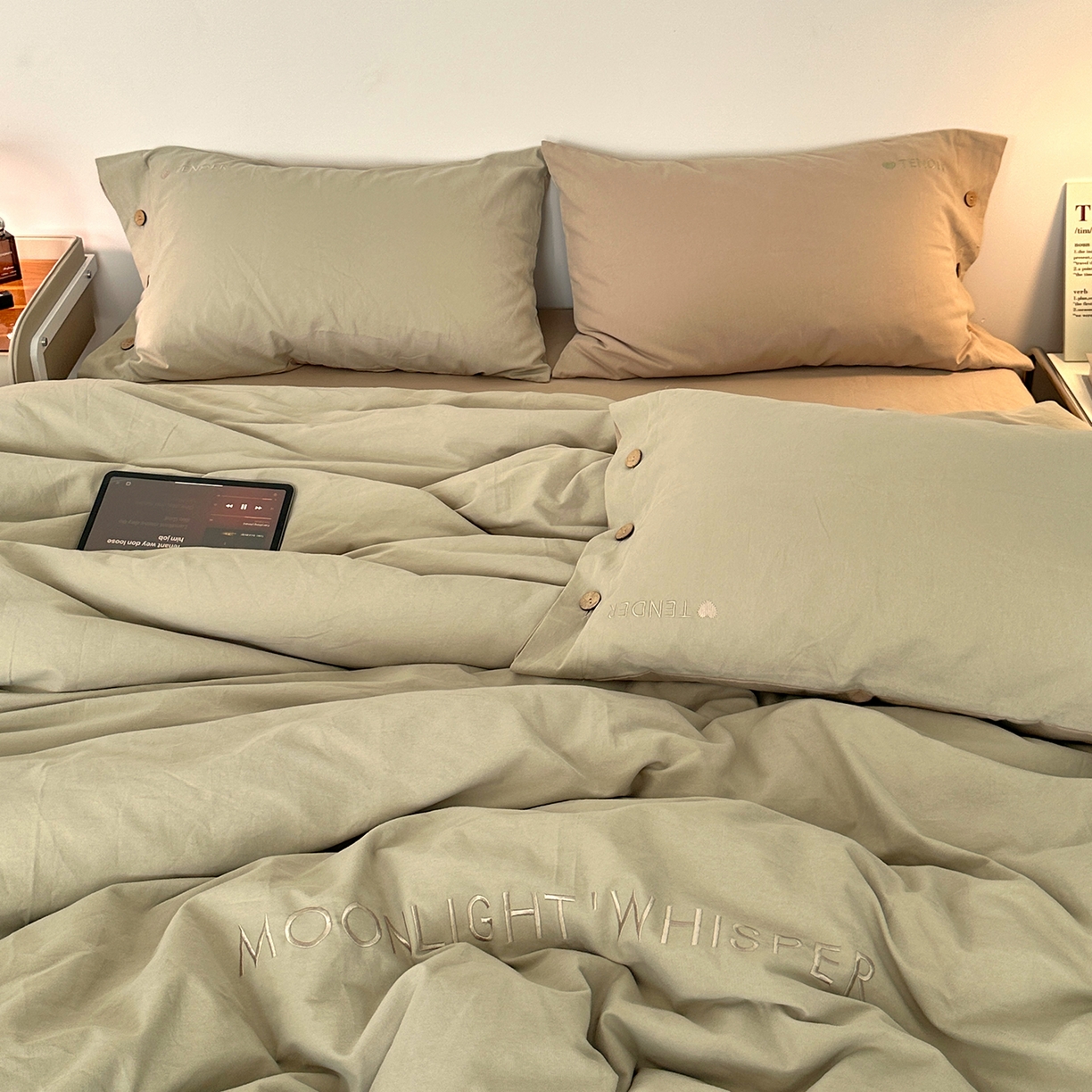 91家纺网 家纺一手货源 找家纺 艾咪-Amy ntmy 2025秋冬纽扣款全棉加厚磨毛刺绣四件套-漫月 漫月绿卡