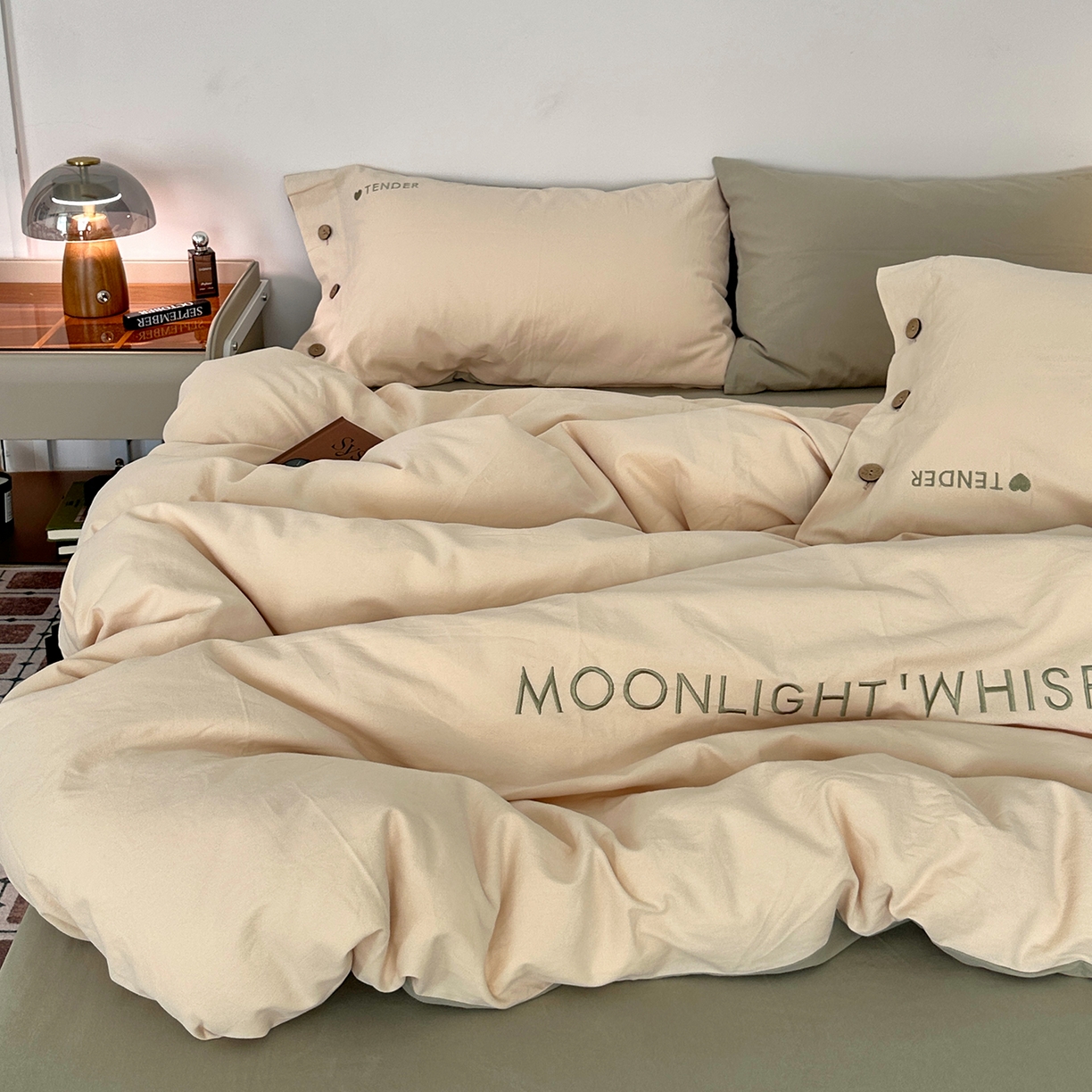 91家纺网 家纺一手货源 找家纺 艾咪-Amy ntmy 2025秋冬纽扣款全棉加厚磨毛刺绣四件套-漫月 漫月奶绿