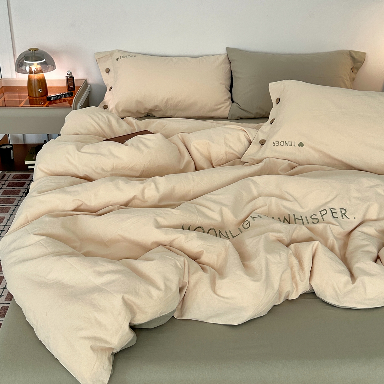 91家纺网 家纺一手货源 找家纺 艾咪-Amy ntmy 2025秋冬纽扣款全棉加厚磨毛刺绣四件套-漫月 漫月奶绿