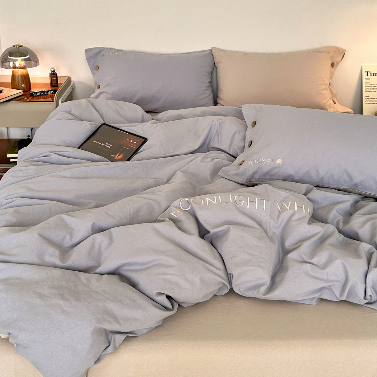 艾咪-Amy ntmy 2025秋冬纽扣款全棉加厚磨毛刺绣四件套-漫月 漫月陨米