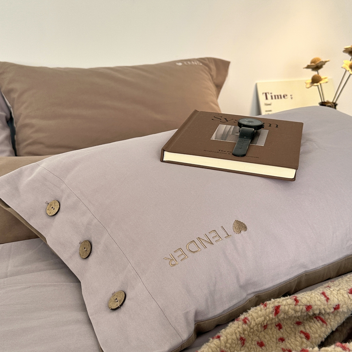 91家纺网 家纺一手货源 找家纺 艾咪-Amy ntmy 2025秋冬纽扣款全棉加厚磨毛刺绣四件套-漫月 漫月紫咖