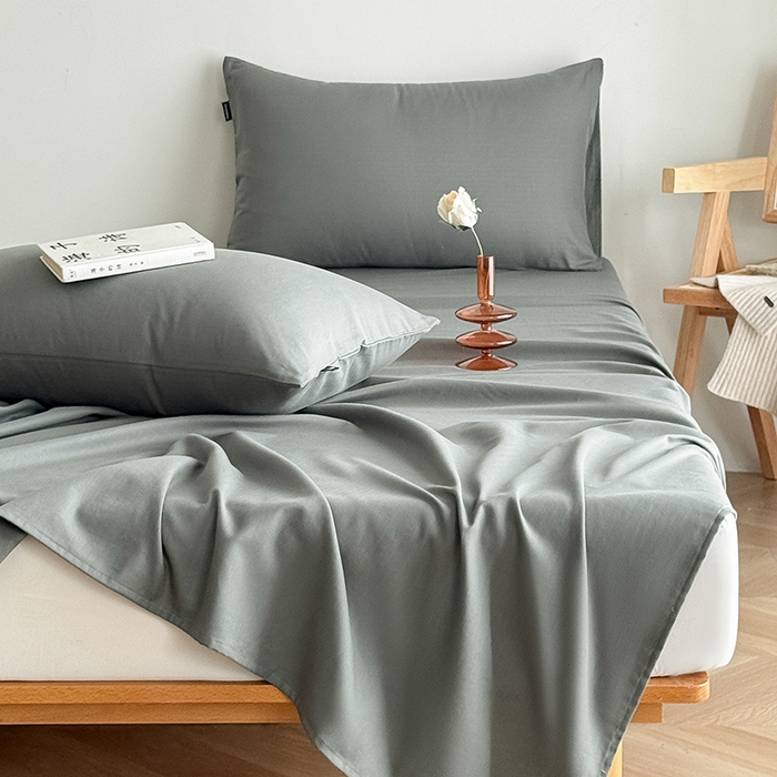 91家纺网 家纺一手货源 找家纺 Mr.pig猪先生水洗棉 2025新款全棉人字纹单床单 苔绿