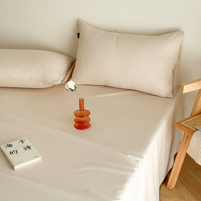 91家纺网 家纺一手货源 找家纺 Mr.pig猪先生水洗棉 2025新款全棉人字纹单床单 米色