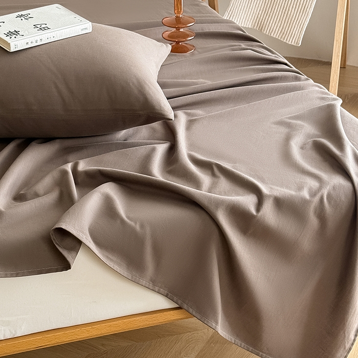 91家纺网 家纺一手货源 找家纺 Mr.pig猪先生水洗棉 2025新款全棉人字纹单床单 深棕