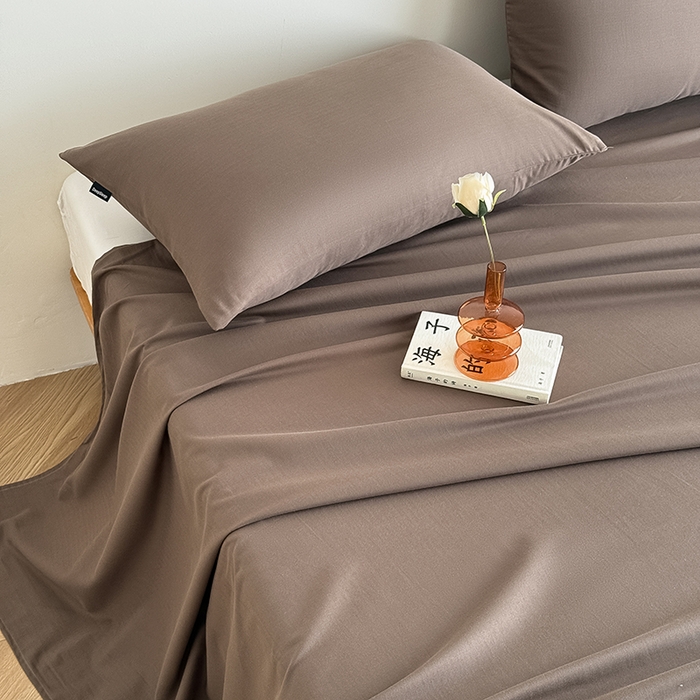 91家纺网 家纺一手货源 找家纺 Mr.pig猪先生水洗棉 2025新款全棉人字纹单床单 深棕