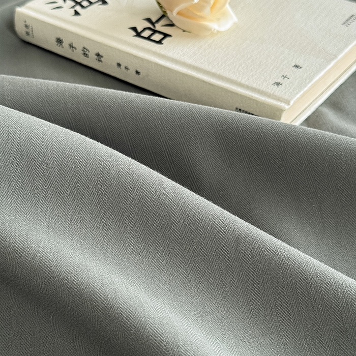 91家纺网 家纺一手货源 找家纺 Mr.pig猪先生水洗棉 2025新款全棉人字纹单床单 苔绿