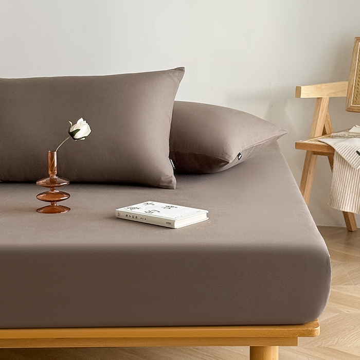 91家纺网 家纺一手货源 找家纺 Mr.pig猪先生水洗棉 2025新款全棉人字纹单床笠 深咖