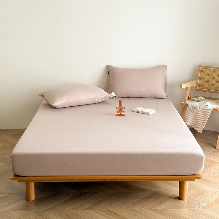 91家纺网 家纺一手货源 找家纺 Mr.pig猪先生水洗棉 2025新款全棉人字纹单床笠 薄纱紫