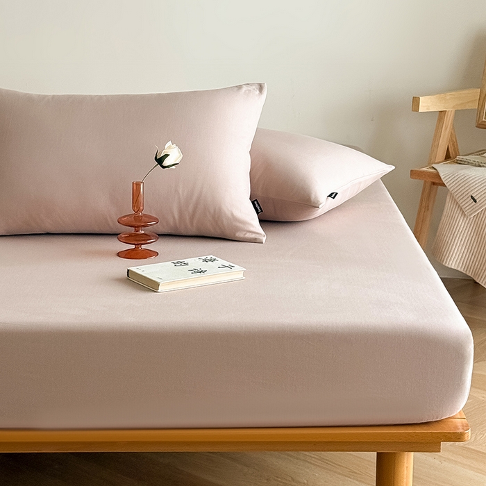 91家纺网 家纺一手货源 找家纺 Mr.pig猪先生水洗棉 2025新款全棉人字纹单床笠 薄纱紫