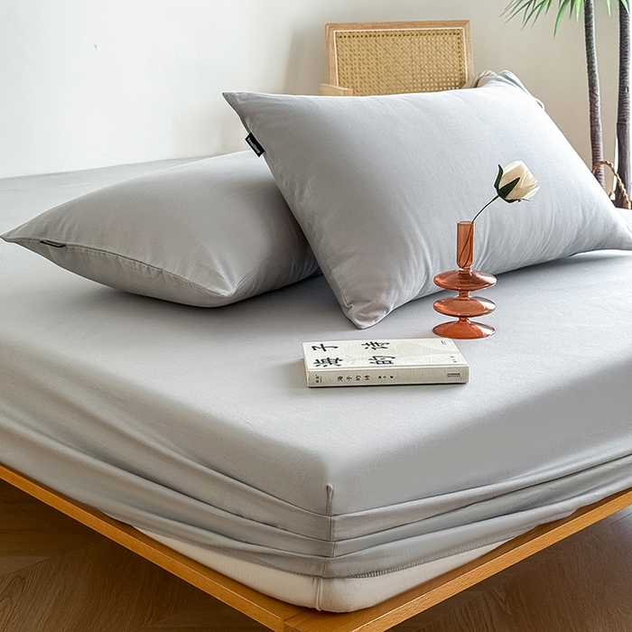 91家纺网 家纺一手货源 找家纺 Mr.pig猪先生水洗棉 2025新款全棉人字纹单床笠 薄雾灰