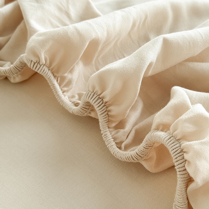 91家纺网 家纺一手货源 找家纺 Mr.pig猪先生水洗棉 2025新款全棉人字纹单床笠 米色