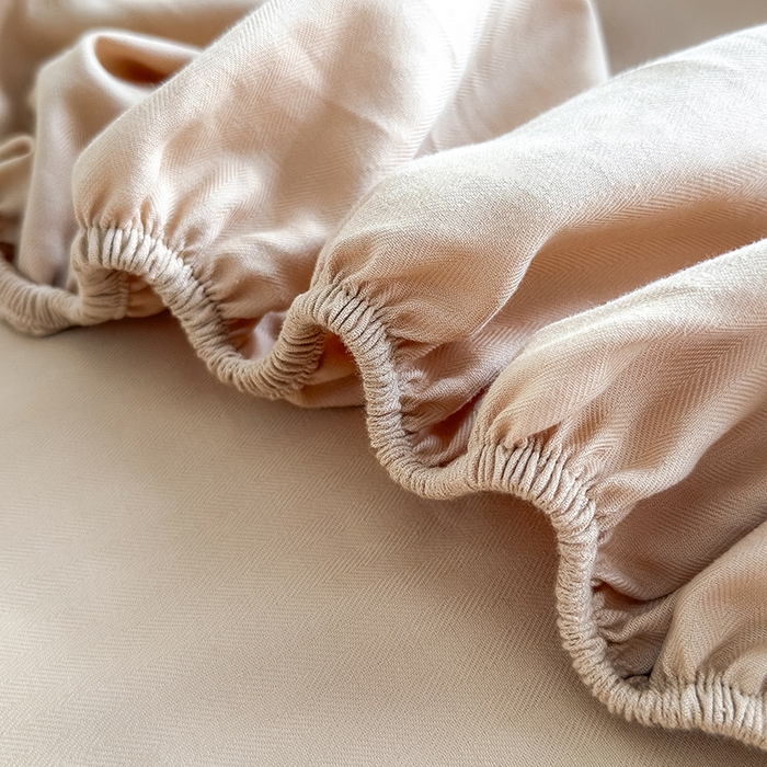 91家纺网 家纺一手货源 找家纺 Mr.pig猪先生水洗棉 2025新款全棉人字纹单床笠 浅咖