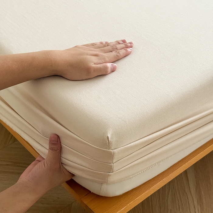 91家纺网 家纺一手货源 找家纺 Mr.pig猪先生水洗棉 2025新款全棉人字纹单床笠 米色