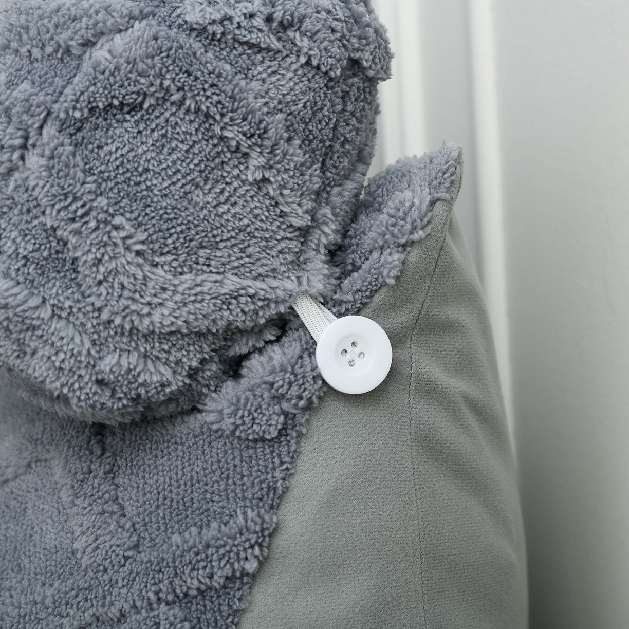 91家纺网 家纺一手货源 找家纺 爱妮灵蚊帐 2025新款塔芙绒头枕三角靠垫代发货 蓝灰