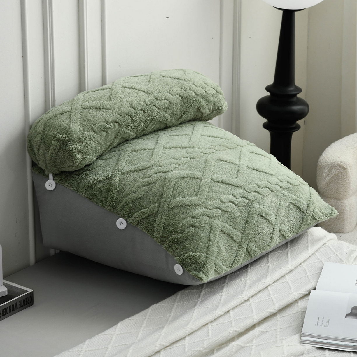 91家纺网 家纺一手货源 找家纺 爱妮灵蚊帐 2025新款塔芙绒头枕三角靠垫代发货 抹茶绿